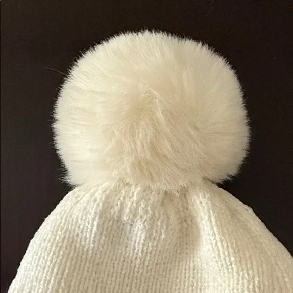 Royal Cozy and Soft Cream Knit Pom-Pom Beanie - Picture 4 of 4
